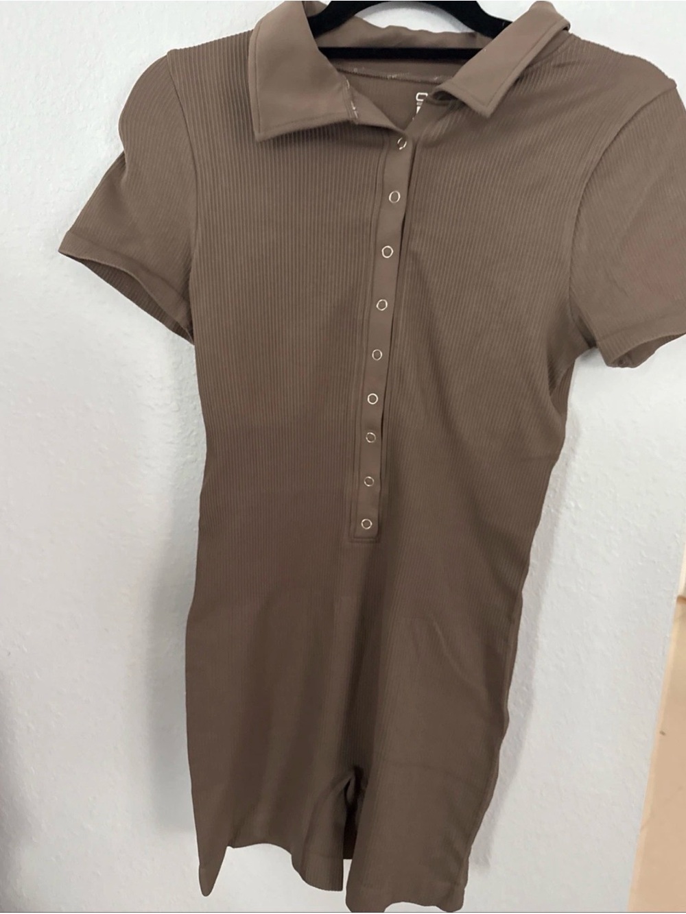 OQQ Short-Sleeve One-Piece Romper in Brown size L brand new